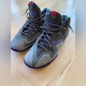 Lebron 11 XI Terracotta Warrior Size 13 Men’s